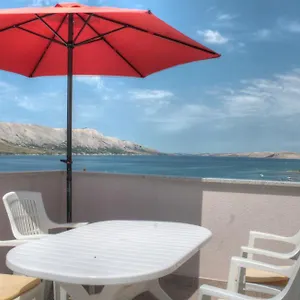 Apartman Petros Pag, Pag Town